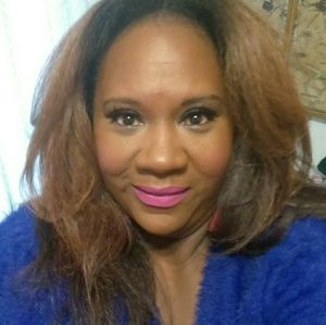 Meet your Posher, Ogi